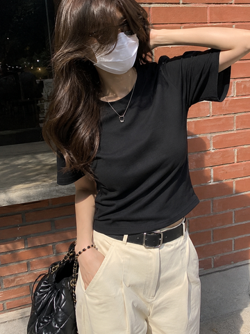 Women’s Slim Fit Short Sleeve T-Shirt